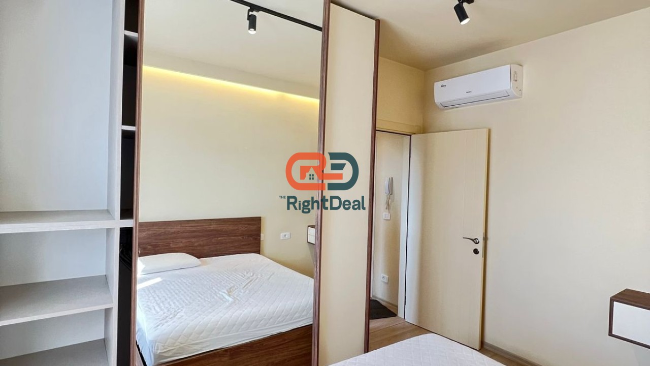 Tek Bulevardi Zogu I Pare, Jepet Me Qira Apartament 1+1 + Post Parkimi !!!