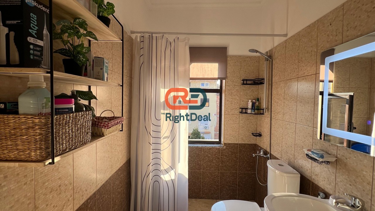 Ne Myslym Shyr, Prane Shkolles Pjeter Budi, Shitet Apartament 1+1 I Investuar Me Orientim Perfekt !!!