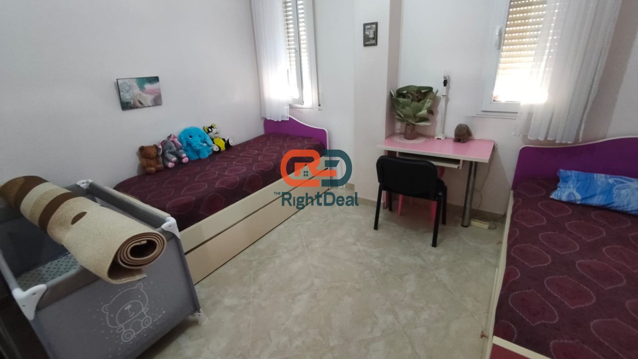 Ne Rrugen Jordan Misja ,Shitet Apartament 2+1 Me Orientim Perfekt!!