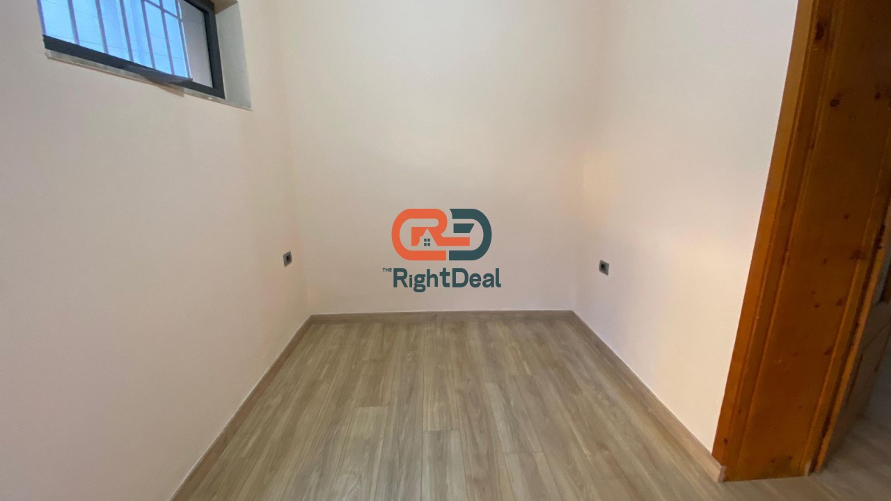 Tek 21-Dhjetori Jepet Me Qira Apartament I Pershtatshem Per Zyra!!