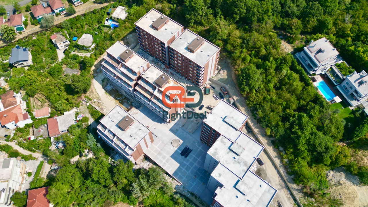 Okazion! Tek Rruga Elbasanit ,Tek Xheluks Construksion Shitet Apartament 2+1+2 Me Planimetri Te Rregullt Gati Per Banim !!!