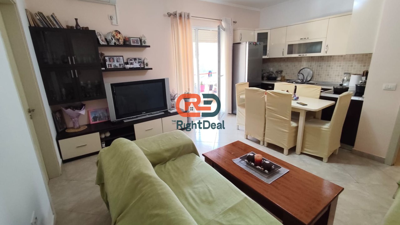 Ne Rrugen Jordan Misja ,Shitet Apartament 2+1 Me Orientim Perfekt!!