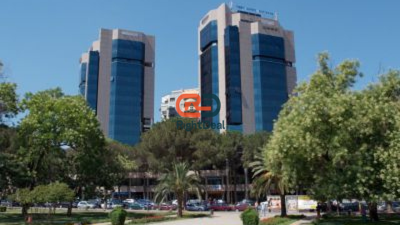 Tek “Twin Towers‘‘ Jepet Me Qira Ambient 760 m² Me Super Pamje Dhe Lokacion!!!
