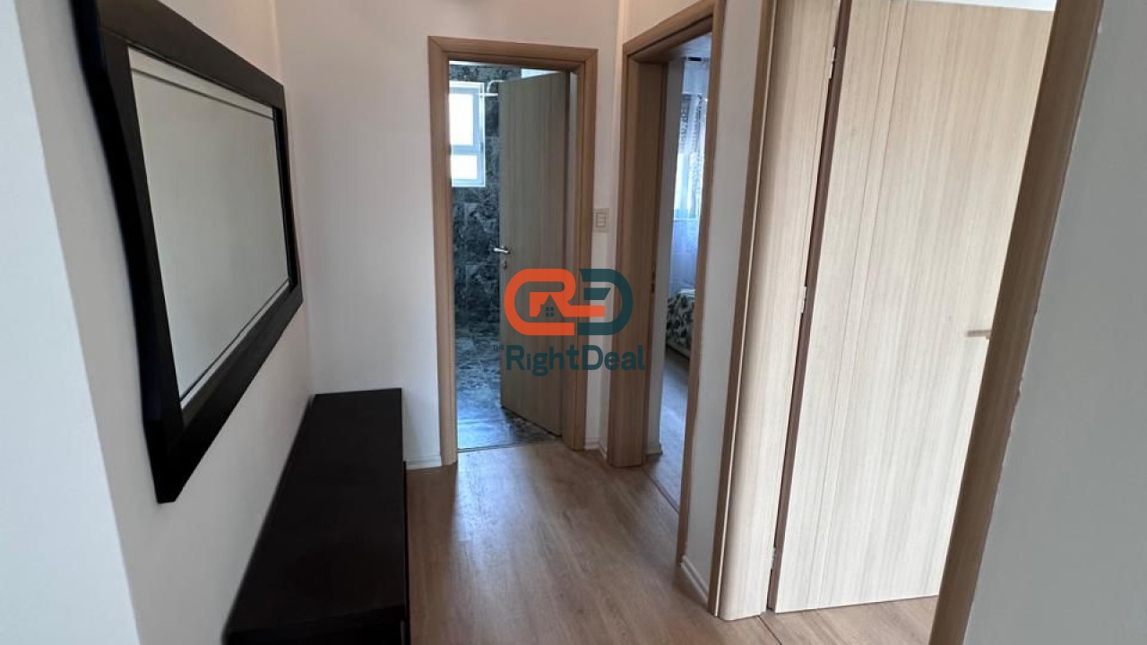 Ne Rrugen Bardhyl, Buze Rruge Kryesore, Shitet Apartament 2+1, me Orientim dhe Vendndodhje Perfekte