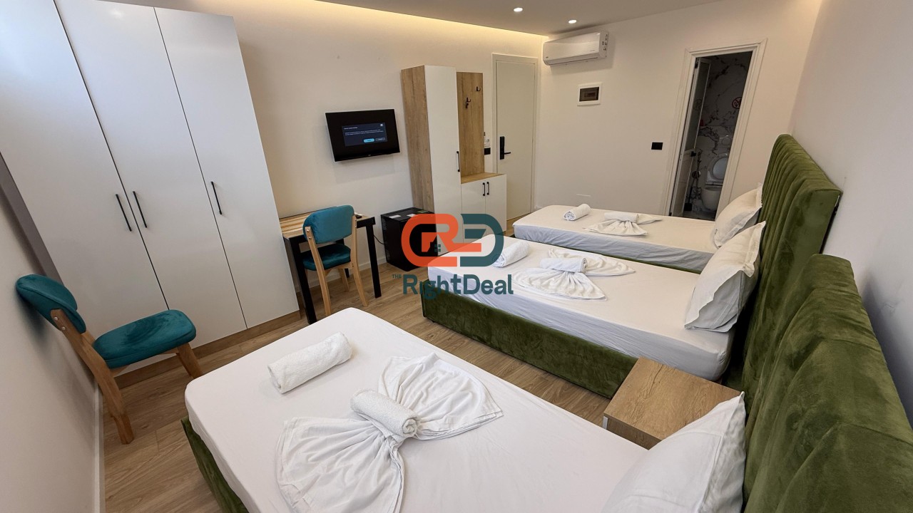 Prane Rruges Se Kavajes, Shitet Vile E Investuar Dhe E Ndare Per Airbnb!