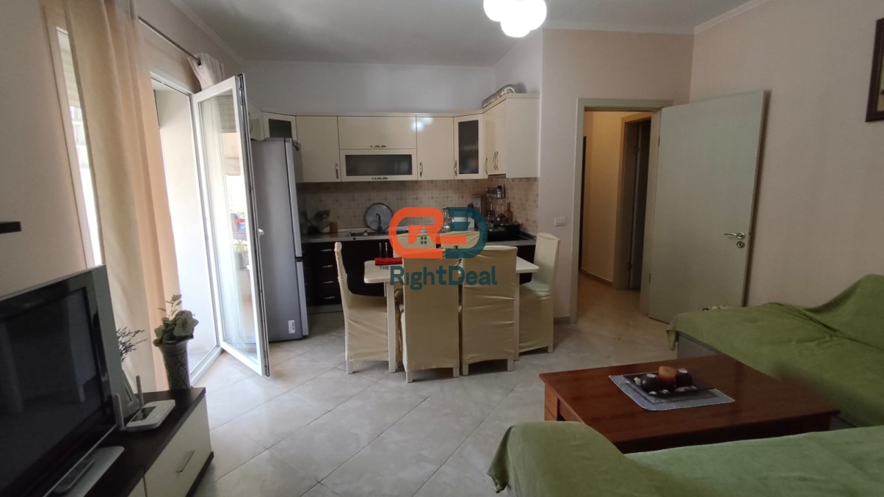 Ne Rrugen Jordan Misja ,Shitet Apartament 2+1 Me Orientim Perfekt!!