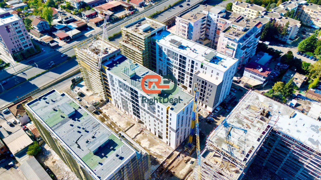 Prane Casa Italia, Tek kompleksi Tirana New Entry, Me 1250 Euro\m2 Shitet Super Apartament 2+1+2 Me Planimetri Te Rregullt !!!