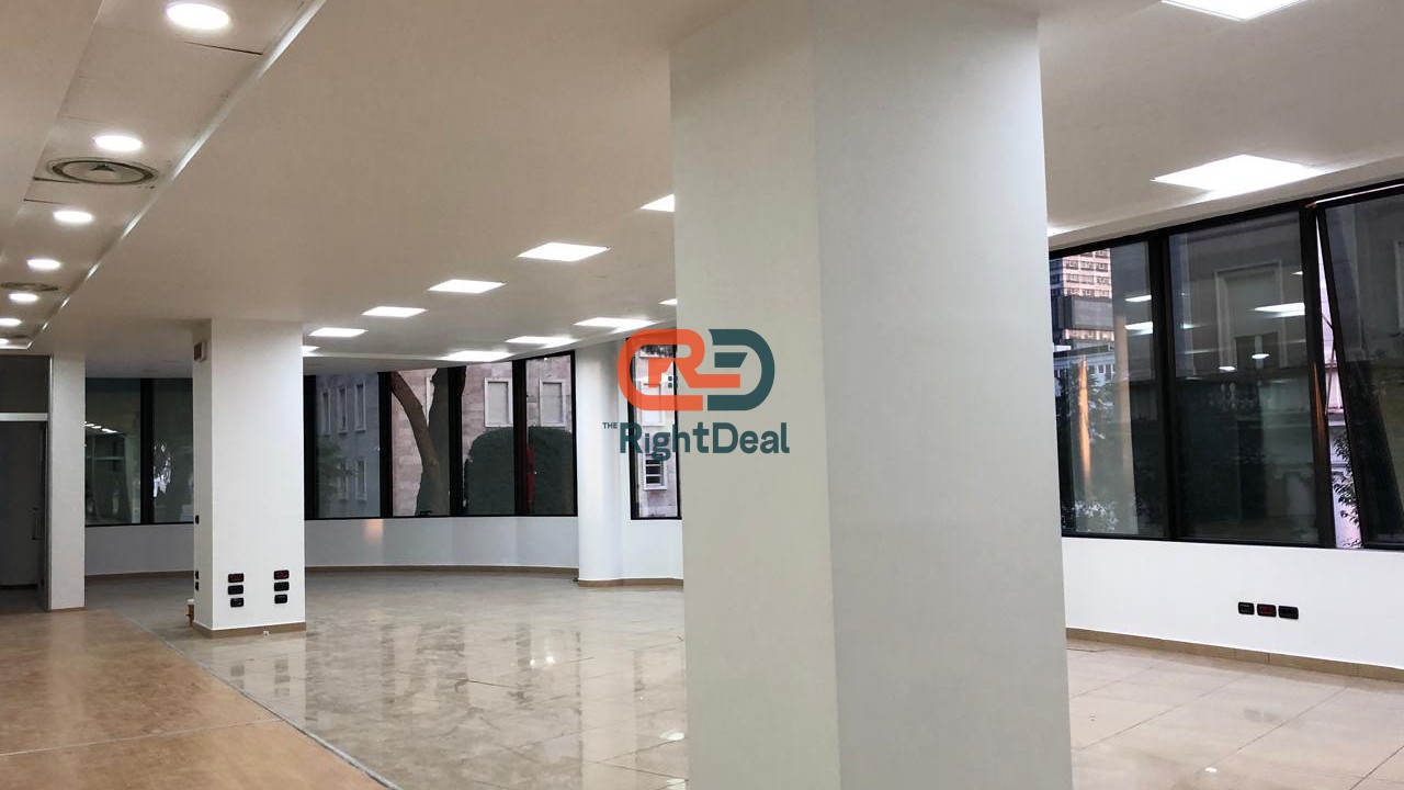 Tek “Twin Towers‘‘ Jepet Me Qira Ambient 760 m² Me Super Pamje Dhe Lokacion!!!