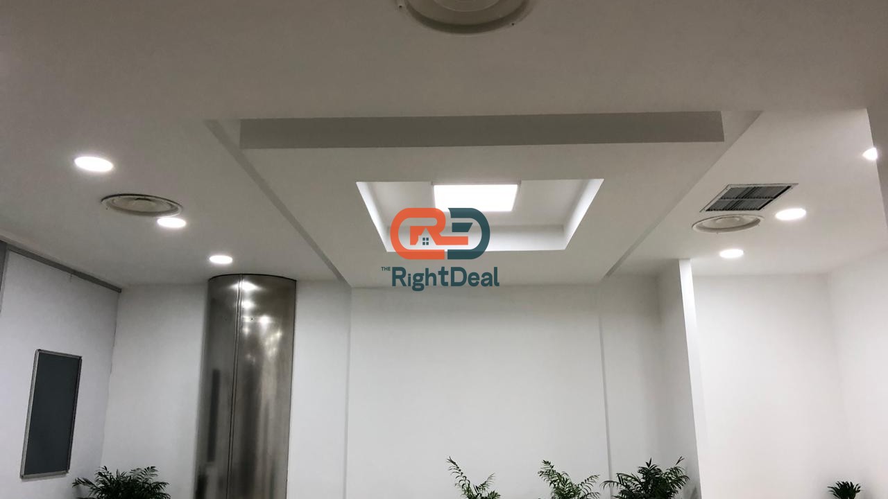 Tek “Twin Towers‘‘ Jepet Me Qira Ambient 760 m² Me Super Pamje Dhe Lokacion!!!