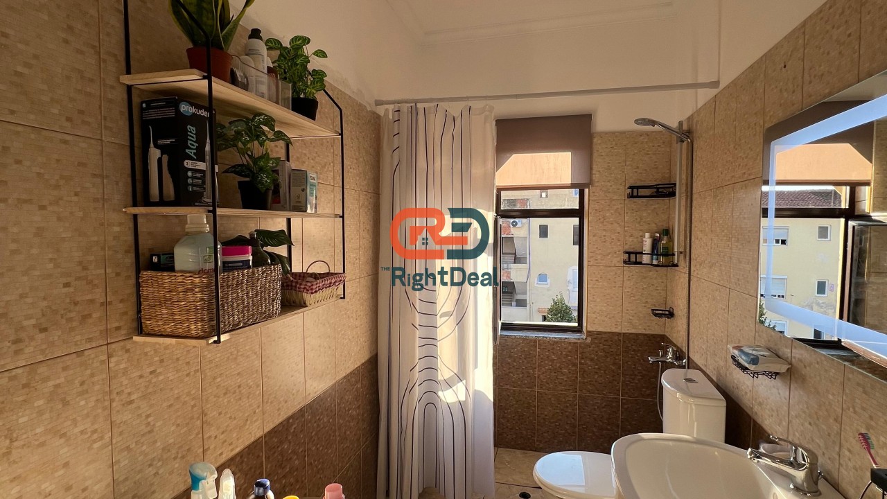 Ne Myslym Shyr, Prane Shkolles Pjeter Budi, Shitet Apartament 1+1 I Investuar Me Orientim Perfekt !!!