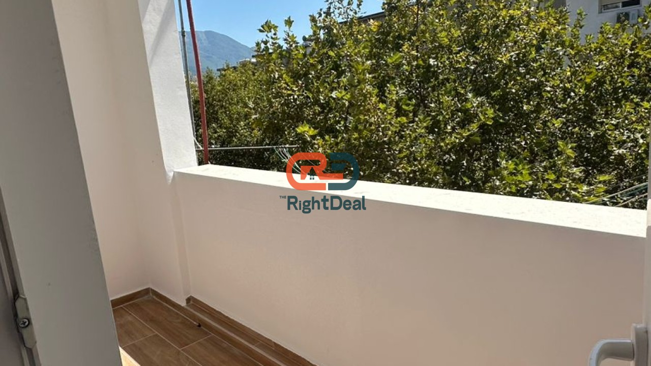 Afer Gjimnazit Andon Zako Cajupi, Shitet Apartament 2+1 i Sapo Investuar !!!