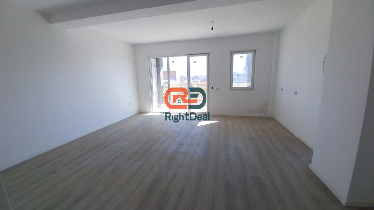 Prane Zogut Te Zi, Tek E88 Construction, Shitet Super Apartament 3+1+2, Me Orientim Perfekt!!!