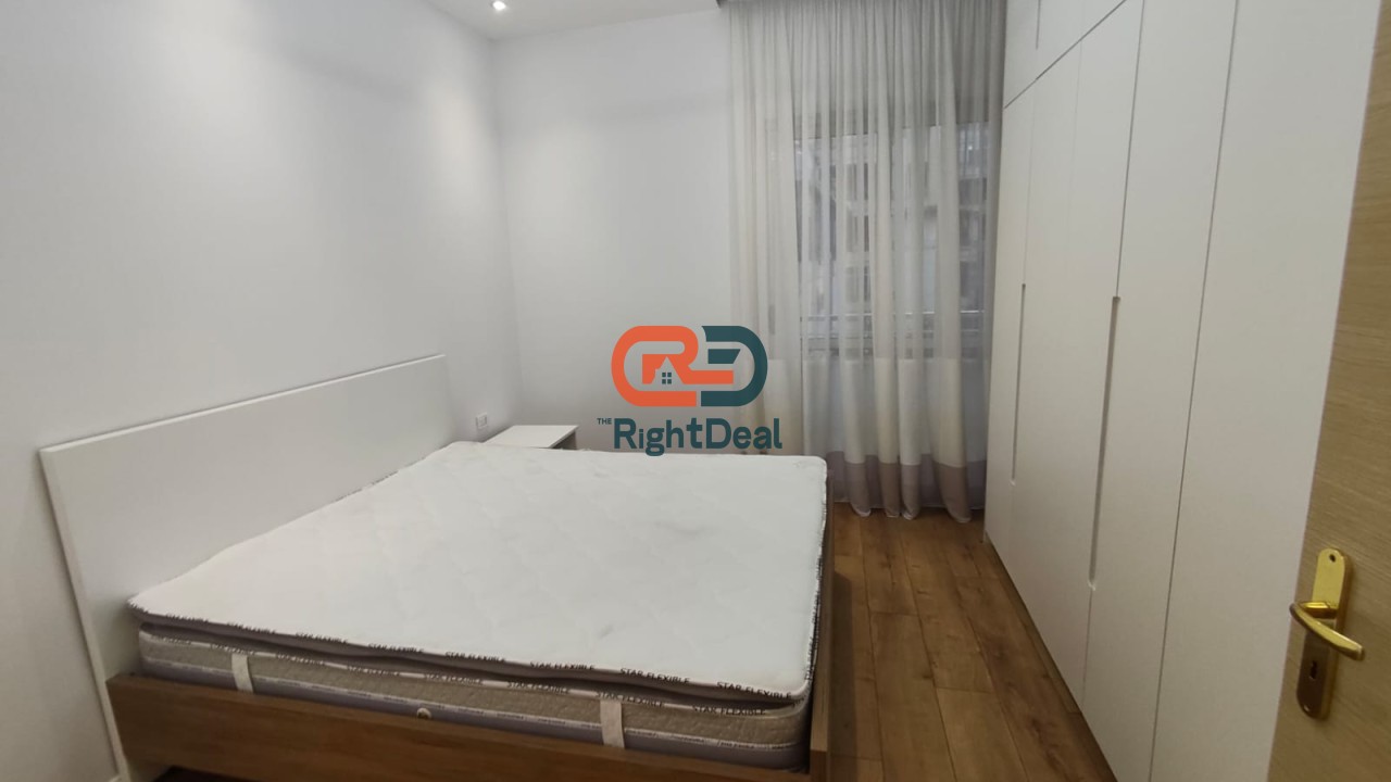 Tek Kodra E Diellit ,Shitet Apartament 1+1 Me Planimetri Perfekte!!