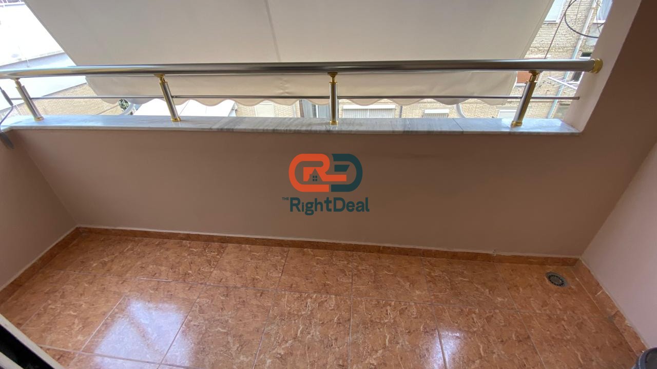 Prane Qendres Globe, Shitet Apartament 1+1 I Sapo Rinovuar!!