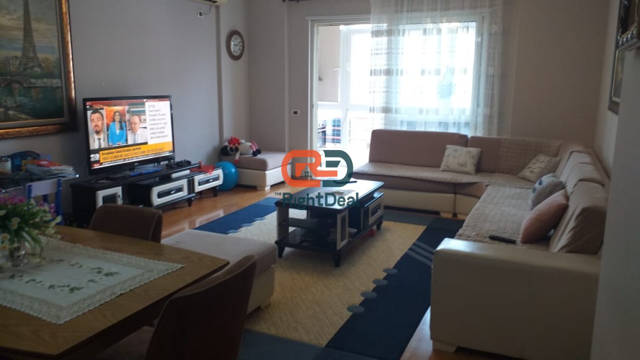 Tek Kompleksi Vizion Plus, Shitet Apartament 2+1+2 Me Planimetri Te Rregullt!!!