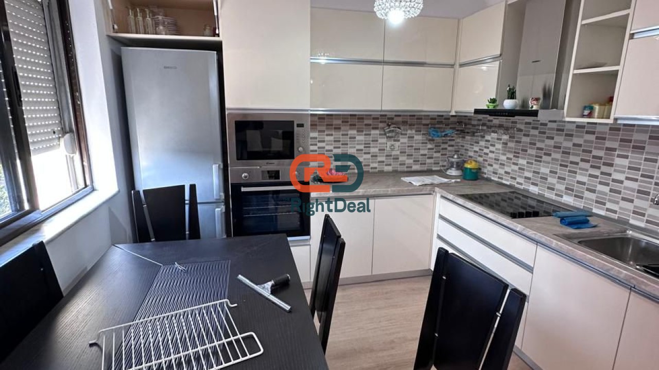 Ne Rrugen Bardhyl, Buze Rruge Kryesore, Shitet Apartament 2+1, me Orientim dhe Vendndodhje Perfekte