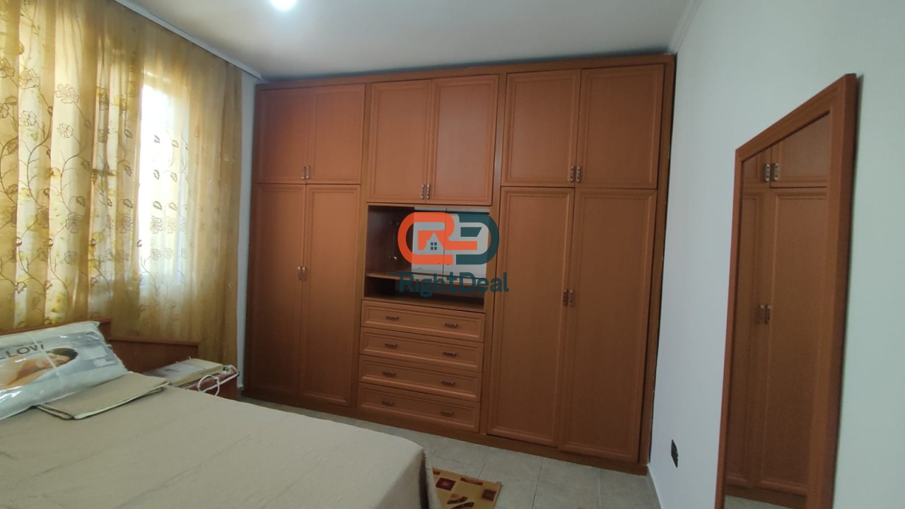 Tek 9-Kateshet, Jepet Me Qira Apartament 1+1, Me Hapesira Te Bollshme!!
