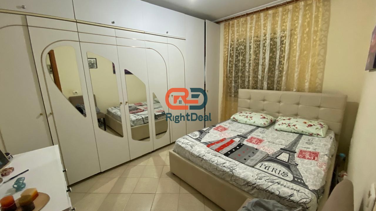 Ne Fresk, Shitet Apartament 1+1 Me Hapesira Te Bollshme!!