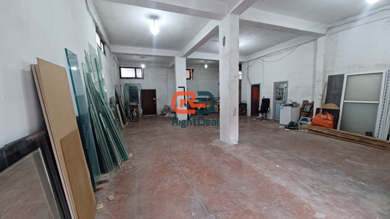 Prane Spitalit Amerikan 2, Jepet Me Qira Magazine, Ideale Per Shume Tipologji Biznesi!!!