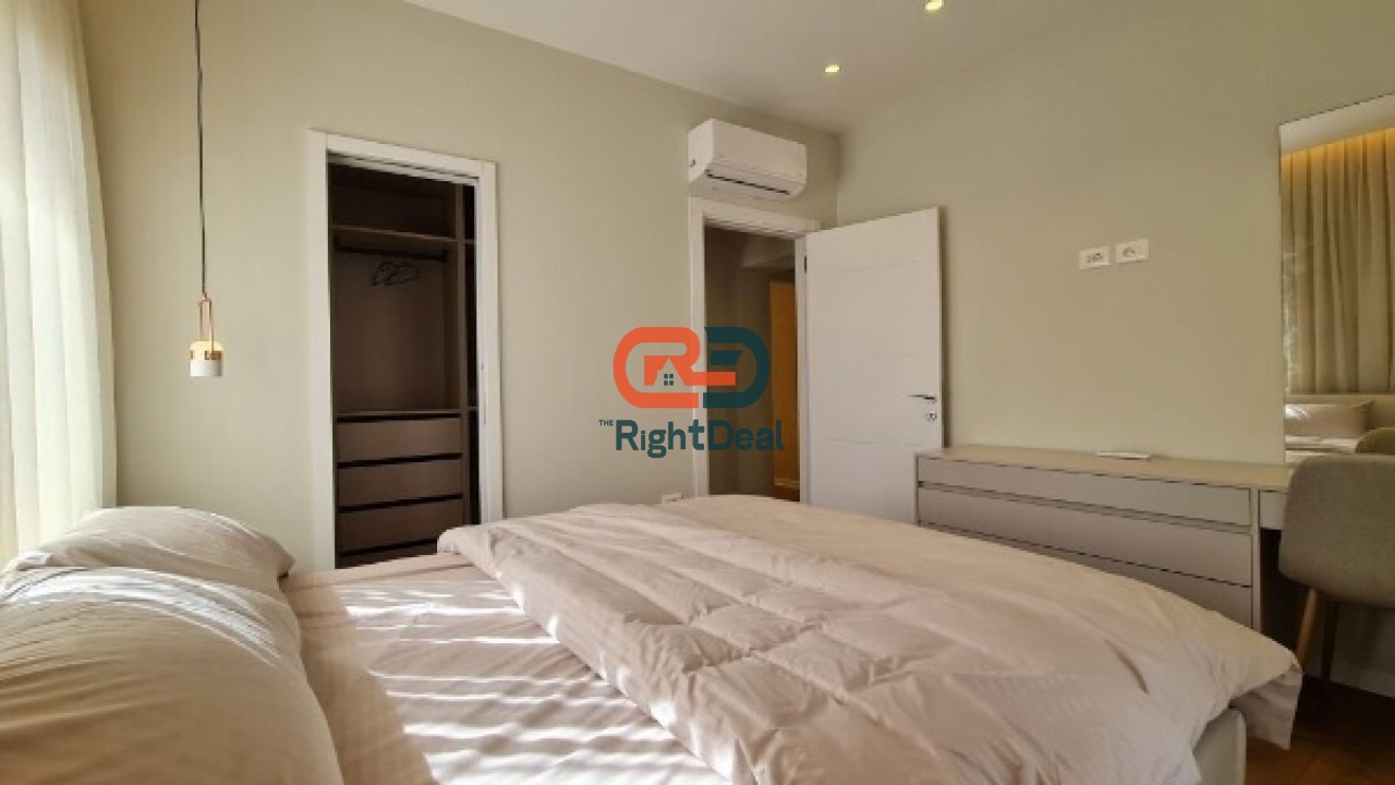 Tek Kryqezimi I 21 Dhjetorit ,Shitet Apartament 2+1 Dhe Garsoniere Te Investuar Dhe Te Ndare Per Airbnb!