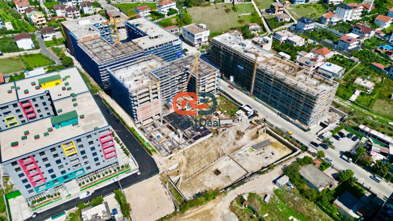 Tek Kompleksi "Ringside Residences", Shitet Apartament 2+1+2 Me Planimetri Perfekte !!