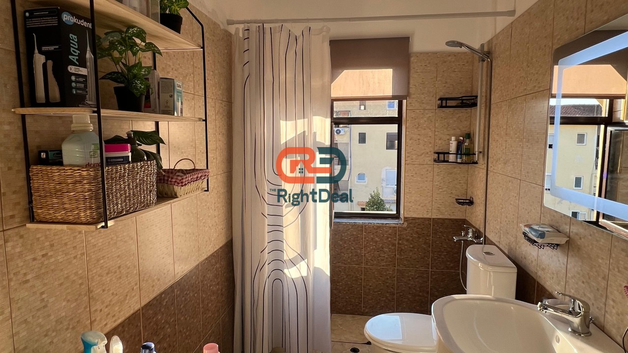 Ne Myslym Shyr, Prane Shkolles Pjeter Budi, Shitet Apartament 1+1 I Investuar Me Orientim Perfekt !!!