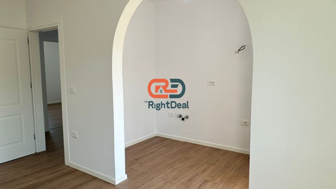 Afer Gjimnazit Andon Zako Cajupi, Shitet Apartament 2+1 i Sapo Investuar !!!