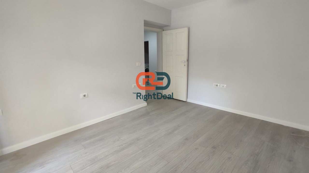 Prane 21 Dhjetorit, Shitet Apartament 1+1 Ideal Per Investim!!