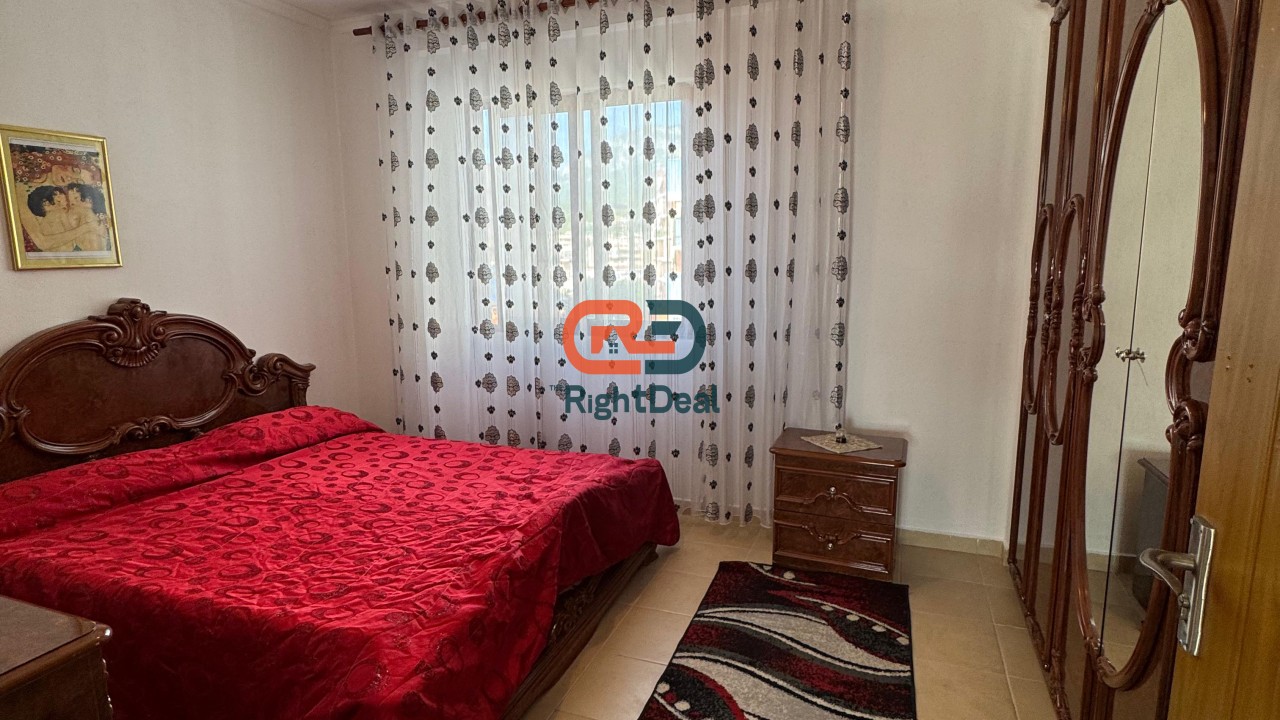 Ne Fresk, Shitet Apartament 2+1 Me Hapesira Te Bollshme !!!