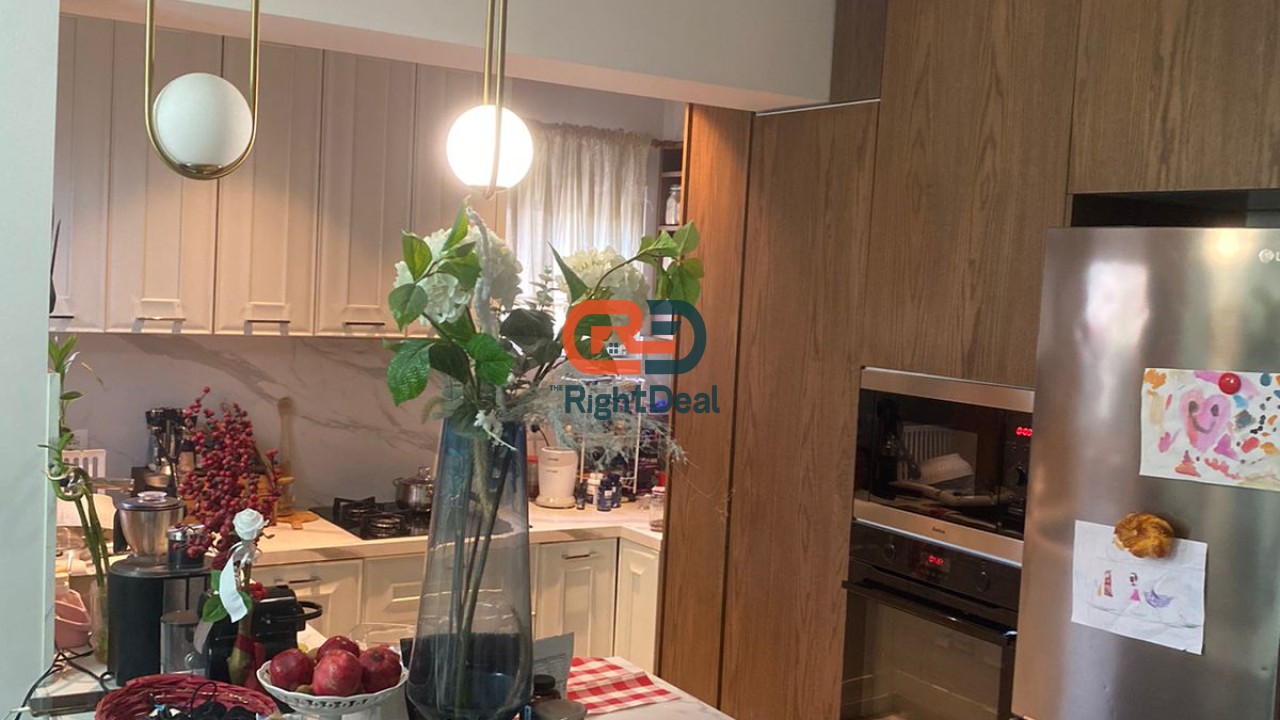 Tek 21 Dhjetori, Shitet Super Apartament 3+1 Me Super Investim Dhe Strukture Perfekte!!!