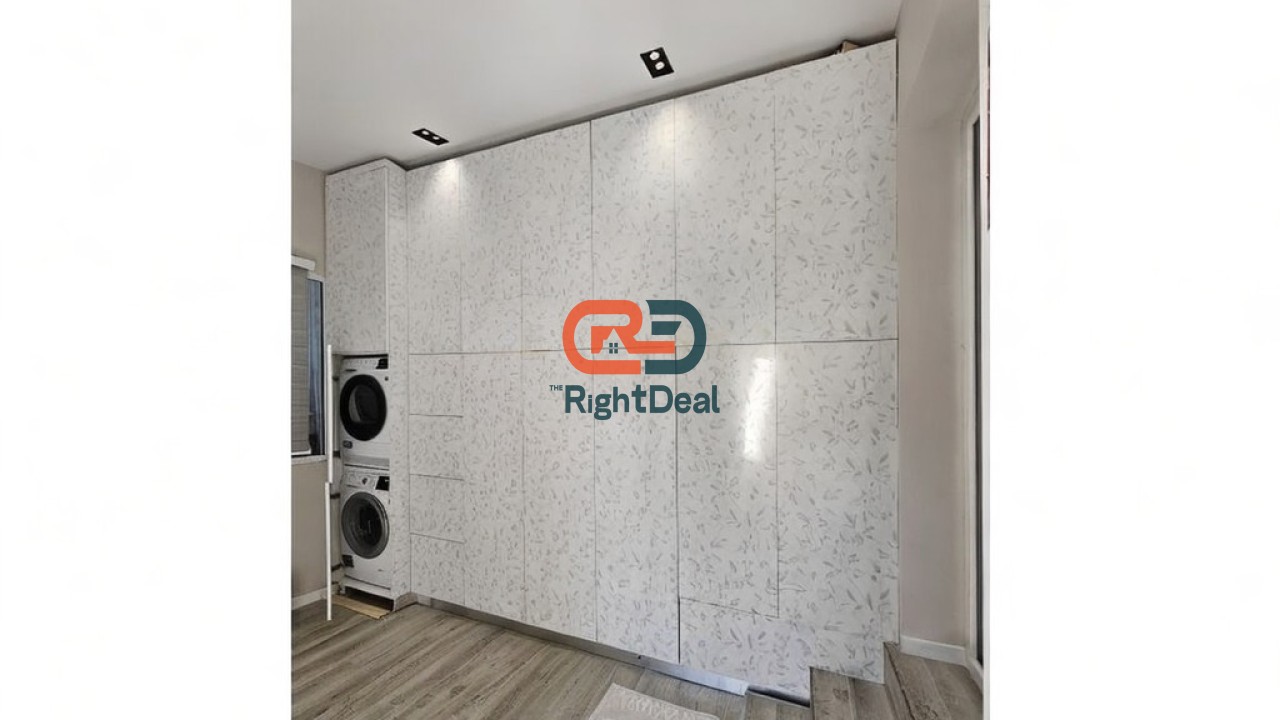 Tek Liqeni i Thate, Shitet Apartament 2+1+2 + Studio Me Verande Dhe Totalisht i Investuar!