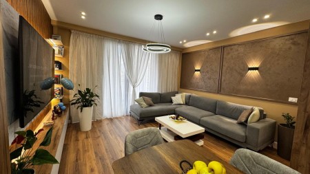 Apartament 2+1 - Shitje Rruga e Dafinave