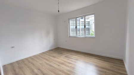 Apartament 1+1 - Shitje Rruga Çamëria