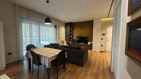 Apartment 2+1 - For sale Rruga e Kavajës