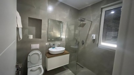 Apartament 1+1 - Shitje Rruga Aleksandër Moisiu