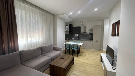 Apartament 1+1 - Shitje Rruga Aleksandër Moisiu