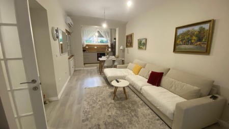 Apartament 1+1 - Shitje Rruga Tefta Tashko-Koço