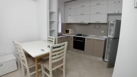 Apartment 3+1 - For Rent Rruga Fortuzi