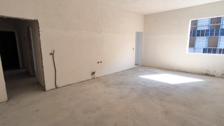 Apartament 2+1 - Shitje Kavaja Street