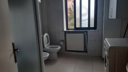 Apartament 3+1 - Qira Rruga Todi Shkurti