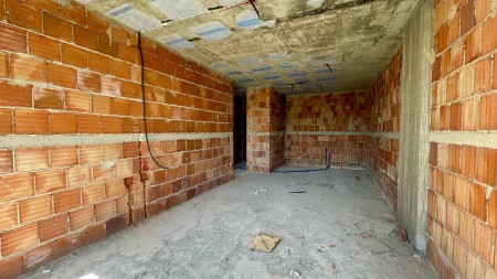 Apartament 1+1 - Shitje Shkozë
