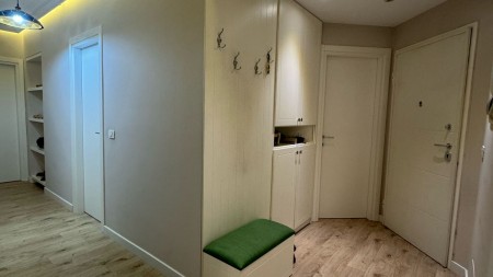 Apartment 3+1 - For Rent Rruga Artan Lenja