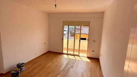 Apartment 2+1 - For sale Rruga Androkli Kostallari