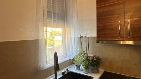 Apartament 1+1 - Shitje Rruga Nikolla Lena
