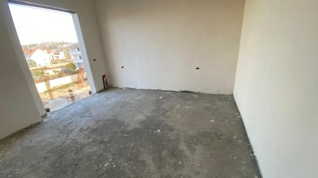 Apartment 1+1 - For sale Rruga Gjon Krisli
