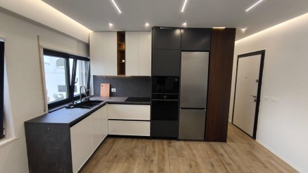 Apartament 1+1 - Shitje Rruga Zallit