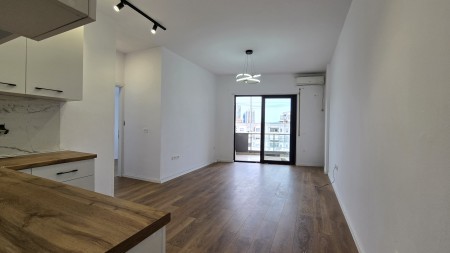 Apartament 2+1 - Shitje Rruga Beqir Luga