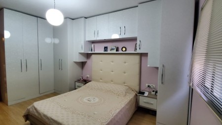 Apartment 4+1 - For sale Rruga e Durrësit