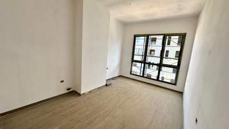 Apartament 2+1 - Shitje Kavaja Street