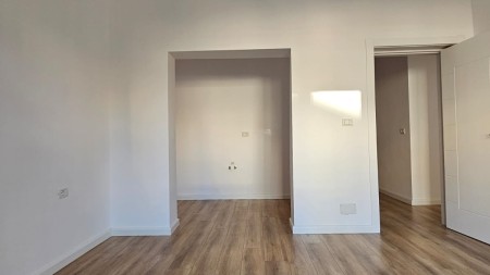 Apartament 2+1 - Shitje Kavaja Street